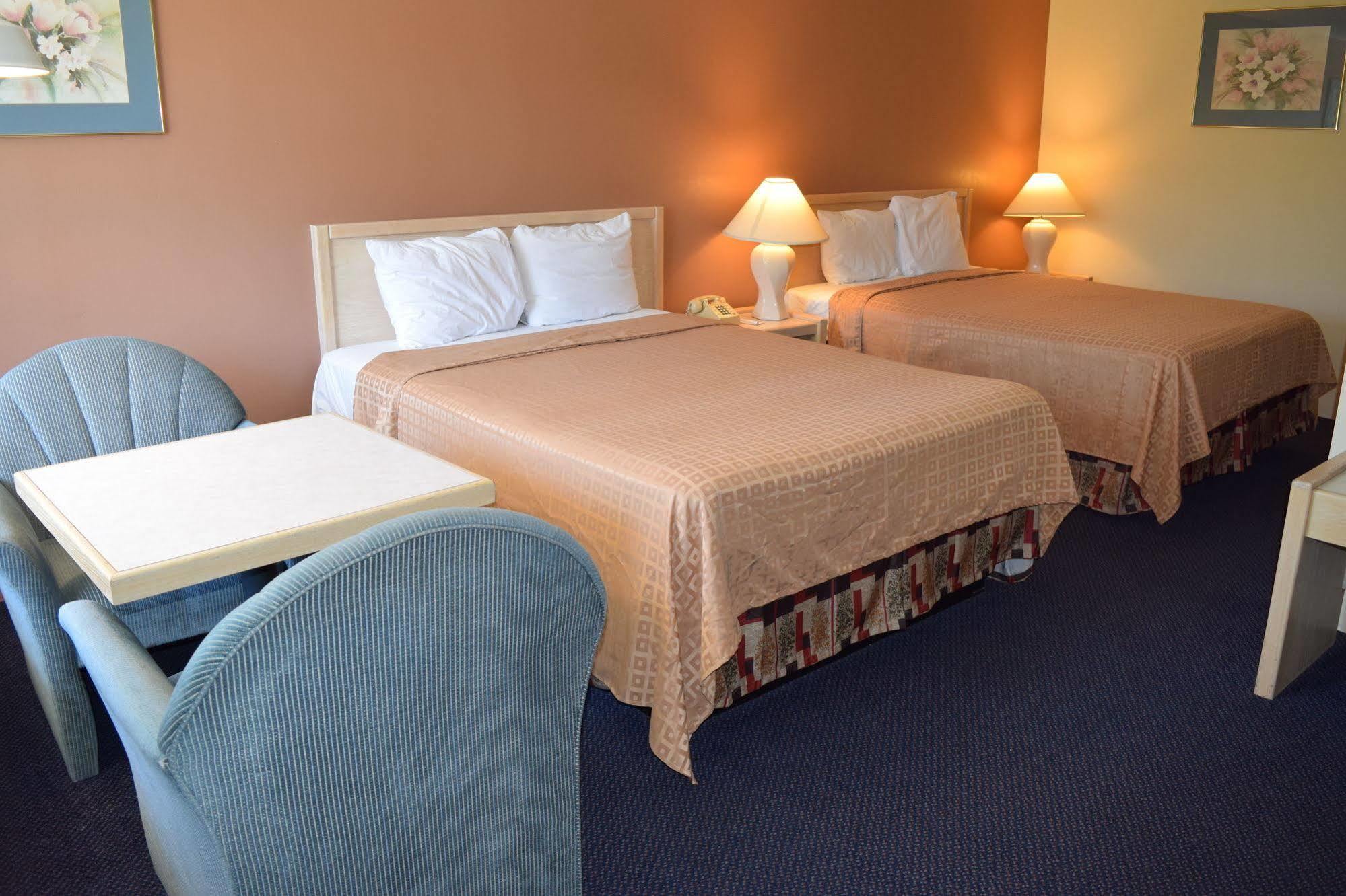 Valley Oaks Inn וודלנד מראה חיצוני תמונה